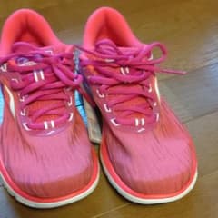 定価12650円 新品ブルックス BROOKS レディース フロー7  23cmのサムネイル