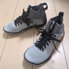 未使用級☆ ヨネックス エクリプションZ ミッド バドミントンシューズ 24cm