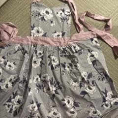 フランフラン　花柄 エプロン グレー ピンクのサムネイル