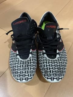 プ*ル様 Under Armour HYPER FORCE サッカーシューズのサムネイル