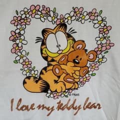 新品未使用　セシルマクビーのコラボTシャツのサムネイル