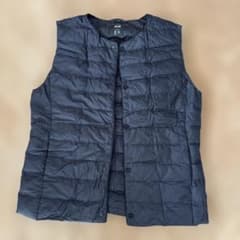 UNIQLO ULTRA LIGHT DOWN ダウンベスト M ネイビーのサムネイル