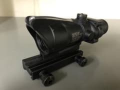 Trijicon ACOG型 ドットサイトのサムネイル