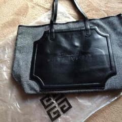 GIVENCHY トートバッグのサムネイル