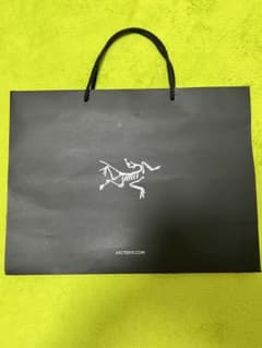 アークテリクス（Arc'teryx）ショッパー紙袋のサムネイル