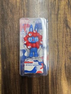 LABUBU MYAKU-MYAKU EXPO 2025 フィギュア① - メルカリ