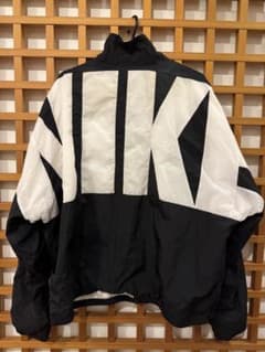 Nike ナイロンジャケット ビッグロゴ