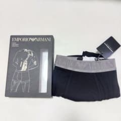 [新品未使用] EMPORIO ARMANI ボクサーパンツ Mサイズ 箱付きのサムネイル