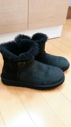 UGG ムートンブーツ　もう値下げはないです。のサムネイル