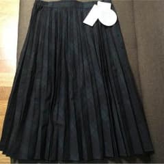 値下げ！プリーツスカート 新品未使用！のサムネイル