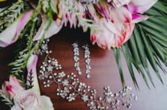 Just Married クリスタル小枝ヘッドドレス／ブライダルアクセサリーのサムネイル