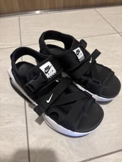 NIKE AIR MAX ソル サンダル 黒白のサムネイル