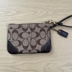 Coach ブラウンロゴポーチのサムネイル