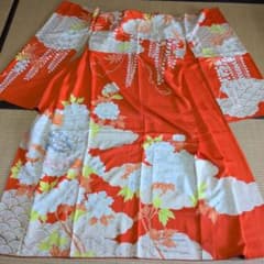 振袖 朱色地 牡丹 藤 青海波文様 袷 着物 昭和レトロ オレンジ系統