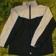 しーたん様☆専用 ★NIKE 薄手ジャンパー① 140★のサムネイル