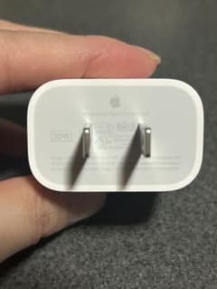 Apple 20W USB-C 電源アダプタ 本体のサムネイル