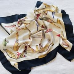 サルヴァトーレフェラガモ 大判スカーフ ストール シルク 靴柄