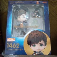 Newt Scamander フィギュア 1462 - メルカリ