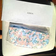 Lilyca様専用!アルビオンポーチ 未使用のサムネイル