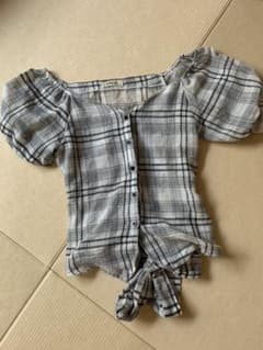 パフスリーブトップスのサムネイル