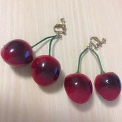さくらんぼ イヤリング✨のサムネイル