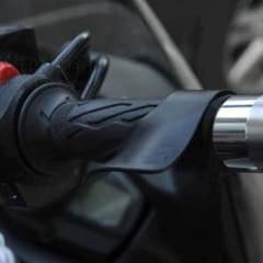 大人気！ スロットルアシスト ブラック バイク用品のサムネイル