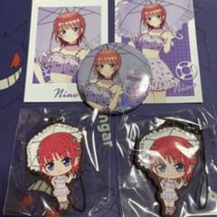 五等分の花嫁 中野二乃 ホロ缶バッジ ➕まとめ売りのサムネイル