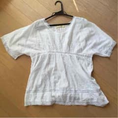 ROSE BUD ふんわり刺繍レースシャツのサムネイル