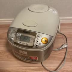 象印 炊飯器美品 マイコン式 5.5合 ステンレス NS-TC10-XAのサムネイル