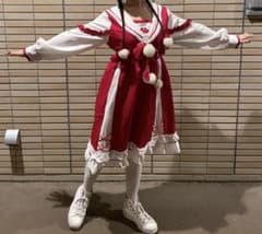 ロリータ風コスプレ衣装 赤白 セーラーカラー 肉球刺繍のサムネイル