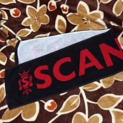 SCANDAL スキャンダル ライブツアー2011 マフラータオル 黒 赤のサムネイル