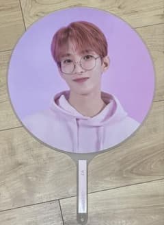 SEVENTEEN セブチ ドギョム Love うちわ - メルカリ