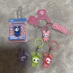 TWICE LOVELYS キーホルダー まとめ売りのサムネイル