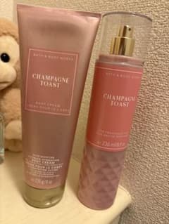 Bath & Body Works Champagne Toast セットのサムネイル