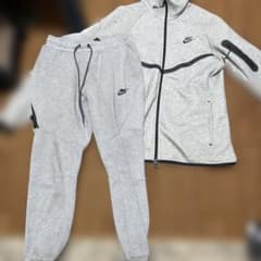 【 NIKE テックフリース セットアップ 】のサムネイル