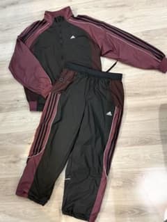 adidas ナイロン上下セット 黒・バーガンディ　Ｌ　ほぼ新品　冬用のサムネイル