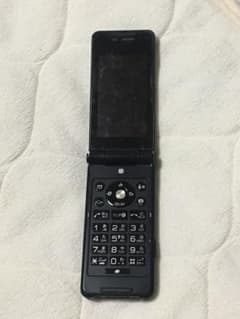 docomo 折りたたみ式携帯電話 ブラック ジャンク - メルカリ