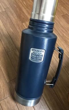 STANLEY(スタンレー)水筒のサムネイル