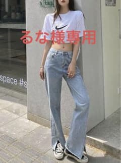 るな様専用 フロントスリットハイウエストデニムパンツのサムネイル