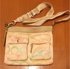 COACH☆春夏色パステルシグネチャーショルダーバッグのサムネイル