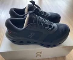 【新品】On Cloudrunner3 メンズランニングシューズ　27.0cmのサムネイル
