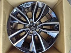 値下げ　超メルカリ市限定価格　ホンダ　ヴェゼル　純正　18インチホイール　その2 ホンダ ヴェゼル 純正 アルミホイール 1本 18インチ ブラック