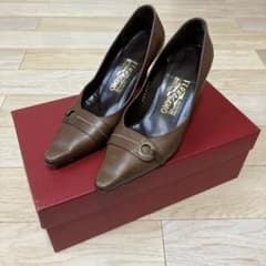 Salvatore Ferragamo パンプス ブラウン ガンチーニのサムネイル
