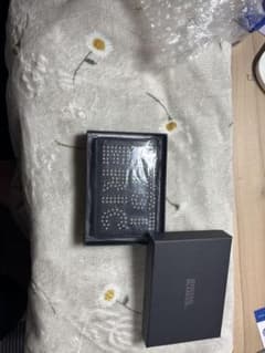 完売品❗️ヒステリックグラマー ロゴスタッズ 三つ折りウォレット 