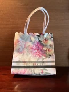 TED BAKER 花柄 トートバッグ　　大のサムネイル