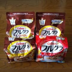 フルグラ1袋とフルグラ チョコクランチ&バナナ3袋のサムネイル