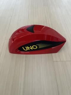 UNO 赤 流線型デザインのサムネイル