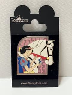 香港 ディズニーランド 白雪姫 ピンバッジ レア商品 新品 プリンセスのサムネイル