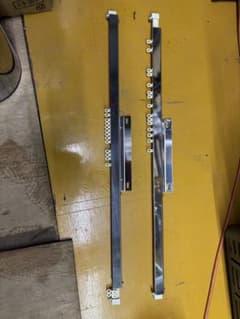 ブルーテックキャンター用カーテンレールのサムネイル