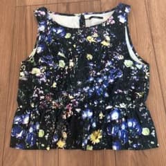 【新品】EMODA トップス 花柄 タンクトップのサムネイル
